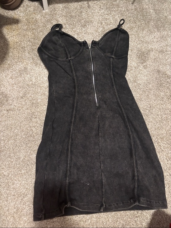 Dresses & Skirts - Fitted Black Strapless Bodycon Dress with Front Zip